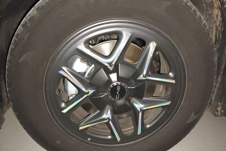 Used BYD Seal 05 DM-i 2025 DM-i Smart Drive 55KM Luxury Model Right Front Wheel Hub