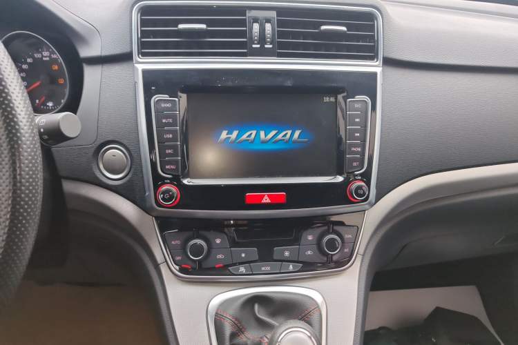 Used Haval M6 2019 1.5T Manual Two-Wheel Drive Urban Version China VI Standard
