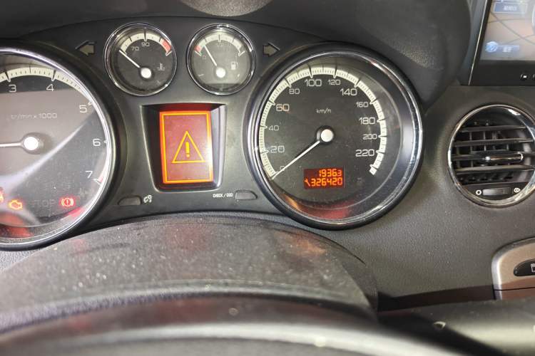 Used Peugeot 408 2011 1.6L Automatic Comfort Edition
