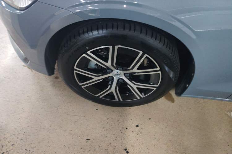 Used Volvo S60 2024 B4 Zhiyi Luxury Edition