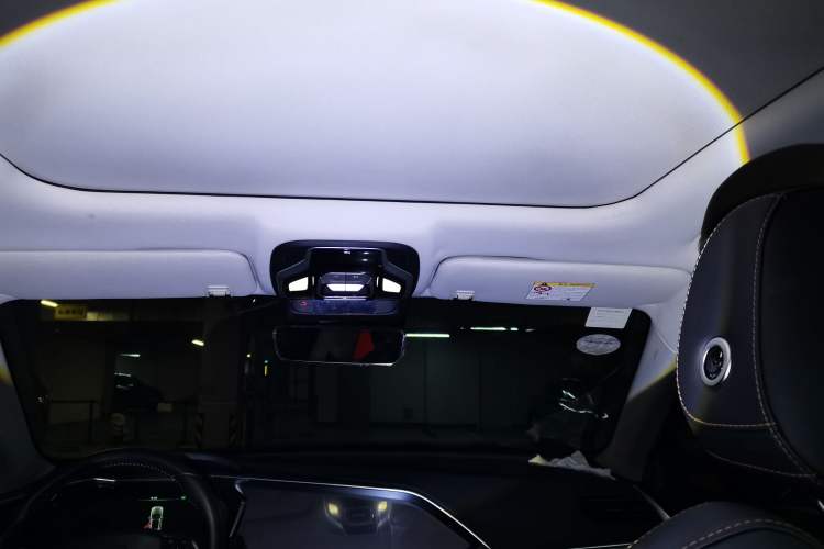 Used Geely Auto Monjaro New Energy 2019 400T Yuxingzhe Pure Electric Range 80 km Headliner