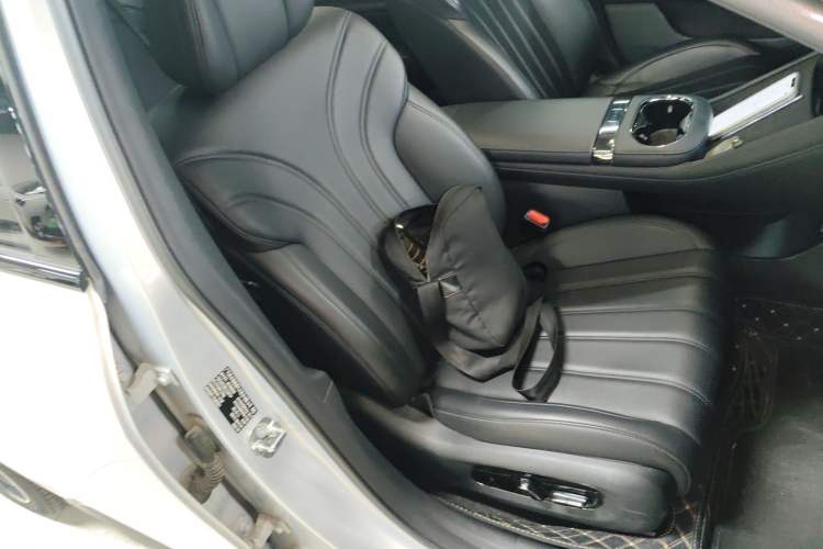 Used AION RT 2025 650 LiDAR Edition Right Front Seat