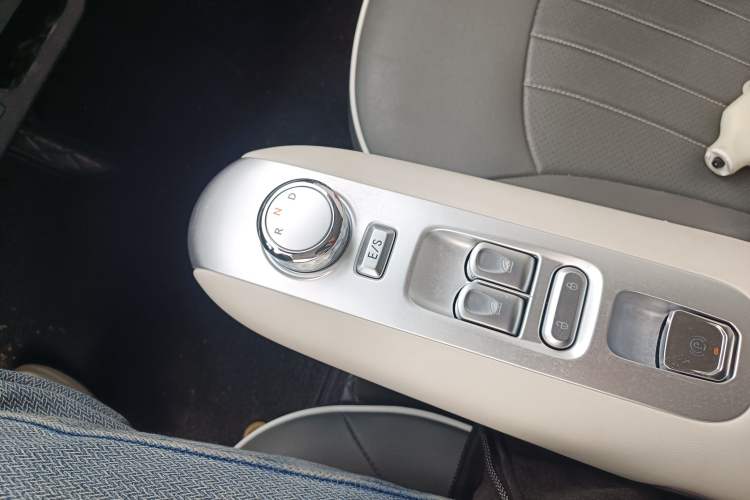 Used CHANGAN NEVO Lumin 2025 205 km Xiangqin Version