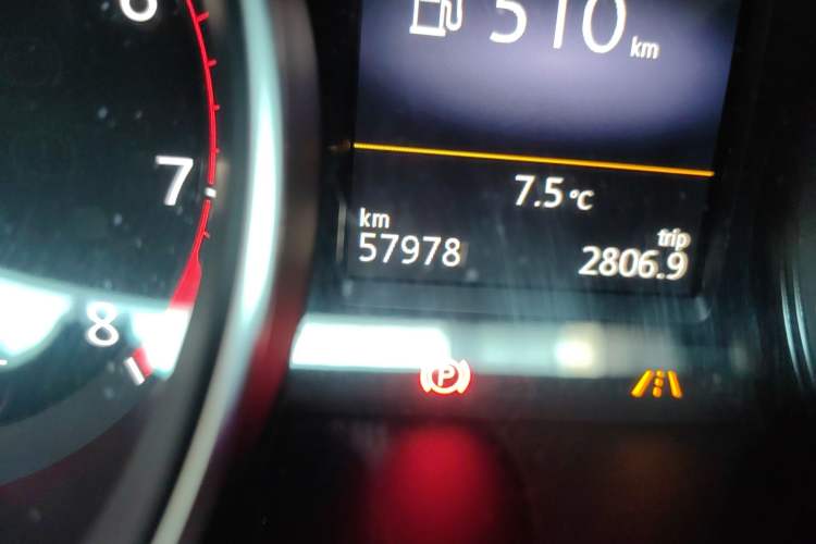 Used Volkswagen Magotan 2017 380TSI DSG Prestige Edition Odometer Close Up