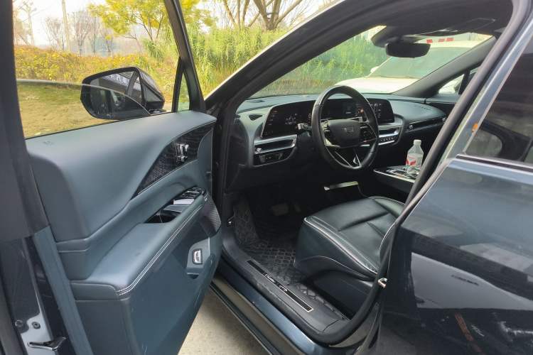 Used Cadillac LYRIQ 2022 Rear-Drive Long-Range Prestige Edition
