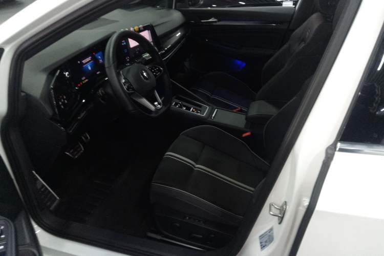 Used Volkswagen Golf 2021 280TSI DSG R-Line Left Front Seat