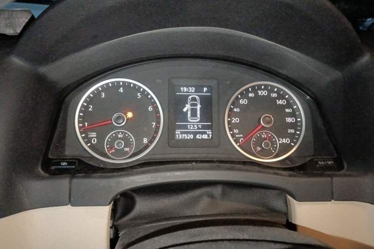 Used Volkswagen Tiguan 2012 1.8TSI Automatic Two-Wheel Drive Zhaoshi Edition Instrument Cluster