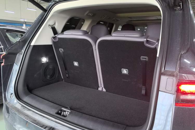 Used Leapmotor C16 2024 Range-Extended 200 Luxury Edition Trunk