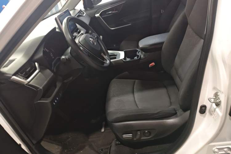 Used Toyota RAV4 2021 2.0L CVT Two-Wheel Drive Fashion Edition Left Front Seat