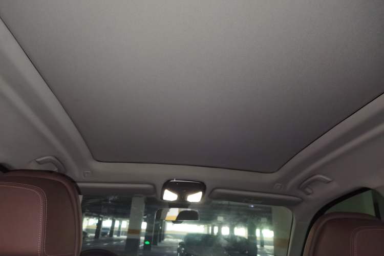 Used BMW X7 2021 xDrive40i Luxury Package with Leading Features
