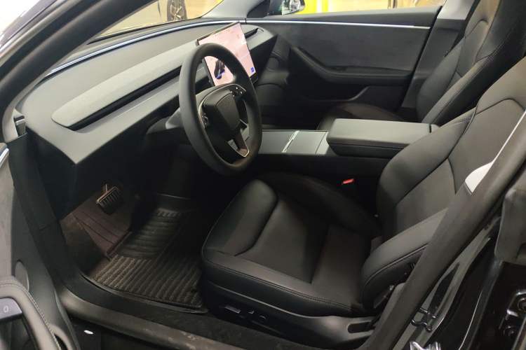 Used Tesla Model 3 2023 Long-Range All-Wheel-Drive Version