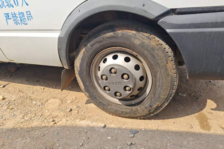 Used Iveco Daily 2014 2.5T-A35 NJ6484ACM47Z4
