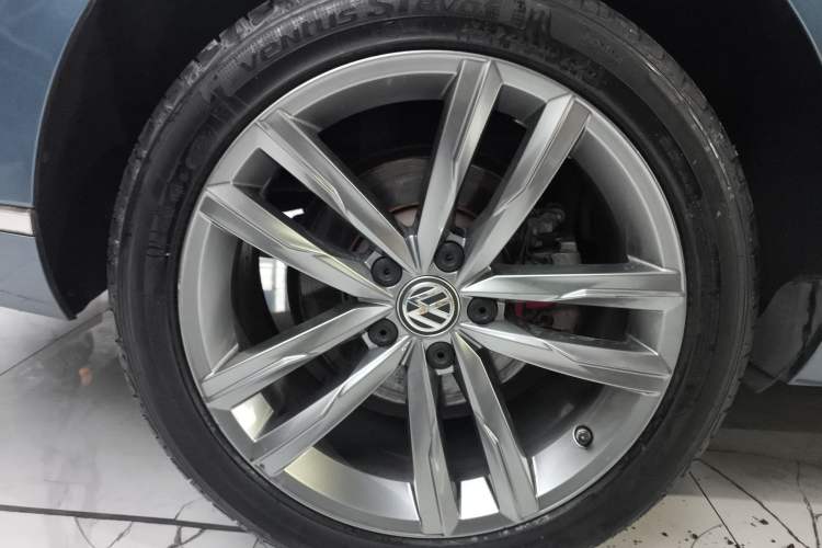 Used Volkswagen Variant 2018 380TSI Two-Wheel Drive Comfort Edition
