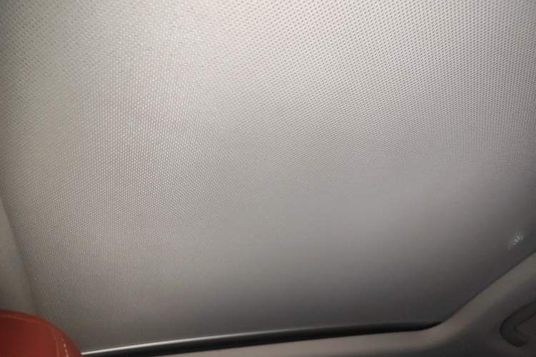 Used Roewe RX5 2016 30T Four-Wheel Drive Automatic Internet Smart Luxury Edition Headliner