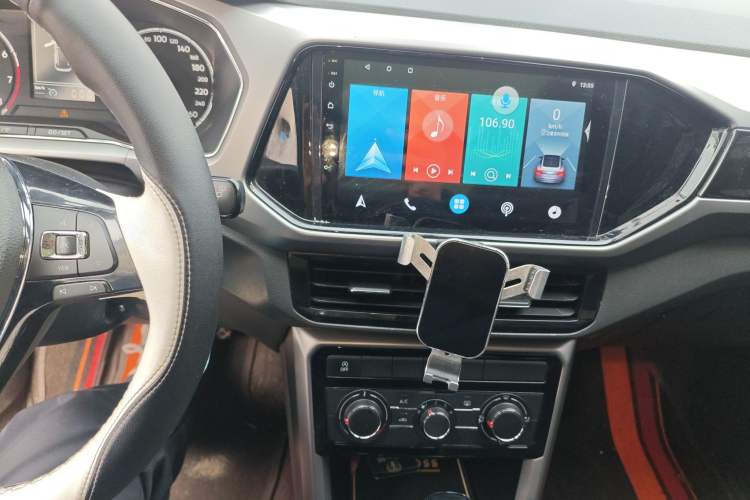 Used Volkswagen T-Cross 2019 280TSI DSG Comfort Edition Audio And AC Panel