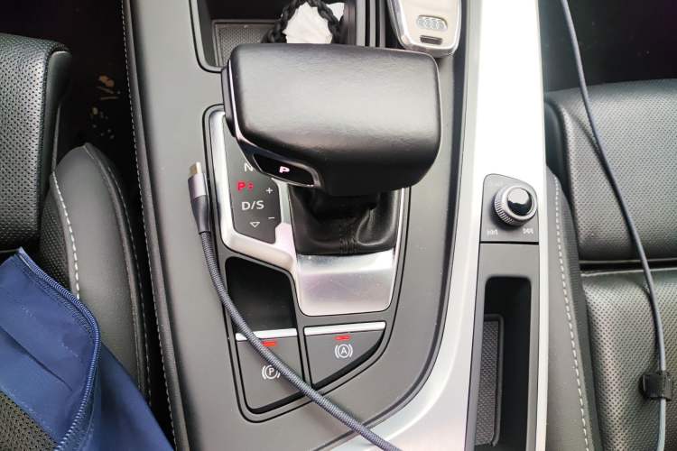 Used Audi A4L 2022 40 TFSI Luxury Dynamic Model
