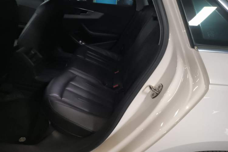 Used Audi A4L 2018 30th Anniversary Edition 40 TFSI Trendy Model Left Rear Seat