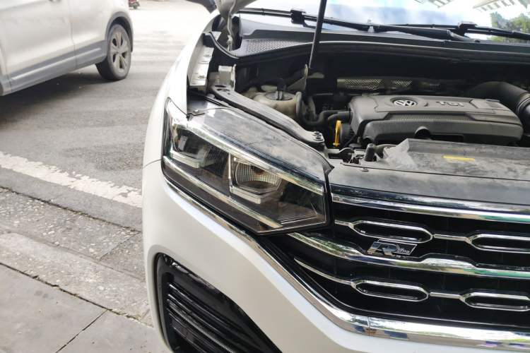 Used Volkswagen Tayron 2019 380TSI Four-Wheel Drive R-Line China VI-standard Right Front Headlight