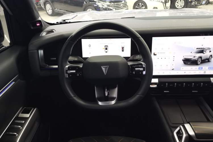 Used Deepal G318 2024 Four-Wheel-Drive Air Suspension Model
