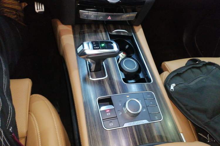 Used Haval H9 2017 2.0T Gasoline 4x4 Premium 5-Seater