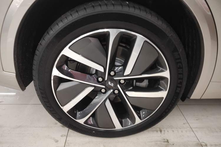 Used Li Auto L9 2022 Max model