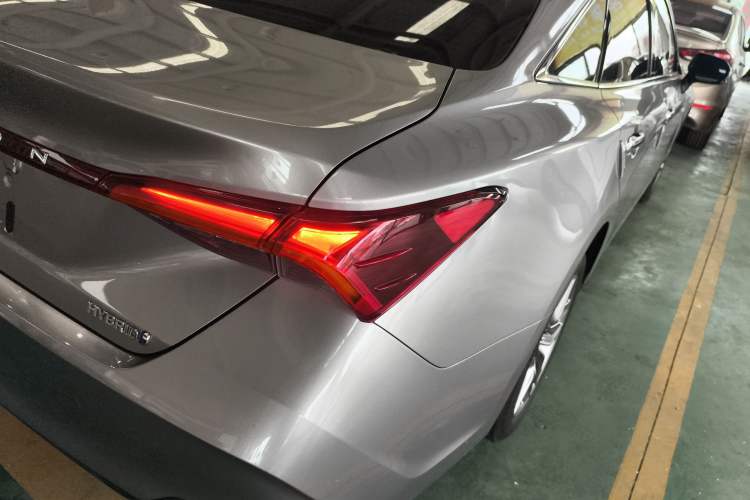 Used Toyota Avalon 2019 Dual-Engine 2.5L Luxury Edition China VI Standard Right Rear Taillight