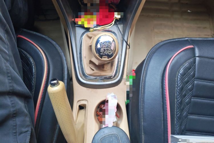 Used Chery Tiggo 2012 Elite Edition 1.6L Manual Comfort DVVT Gear Lever