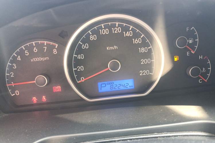 Used Hyundai Celesta 2015 1.6L Automatic Comfort Model Instrument Cluster