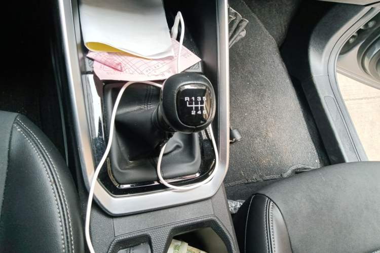 Used Wuling Alvez 2022 1.5L Manual Comfort Version