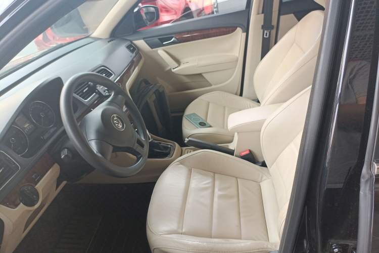 Used Volkswagen Lavida 2013 Restyled Classic 1.6L Automatic Comfort Edition