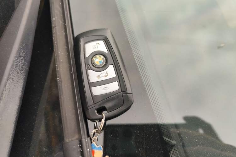 Used BMW 5 Series 2014 520i Elegant Edition
