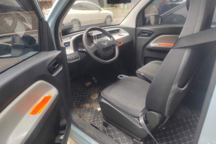 Used Wuling Hongguang MINIEV 2022 Easy Version Lithium Iron Phosphate Driver Seat