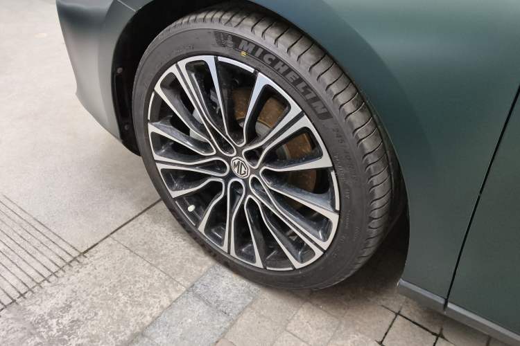 Used MG 7 2023 1.5T DCT Elegant & Graceful Edition