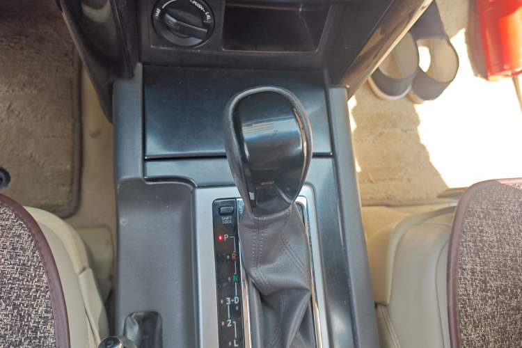 Used Toyota Prado 2014 2.7L Middle East Version Parallel Import Gear Lever