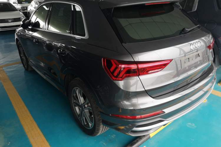 Used Audi Q3 2022 40 TFSI Fashion Dynamic Model
