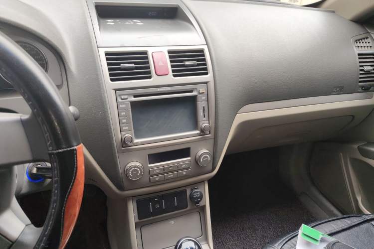 Used Geely Auto Classic Emgrand 2010 Hatchback 1.8L Manual Comfort Edition
