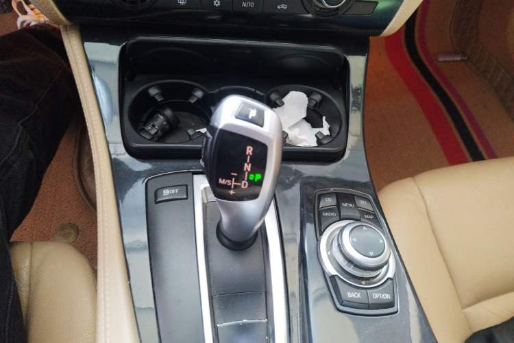 Used BMW 5 Series 2011 523Li Leading Model Gear Lever