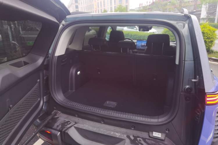 Used Formula Leopard Titanium 3 2025 501KM All-Wheel Drive Intelligent Driving Ultra Version