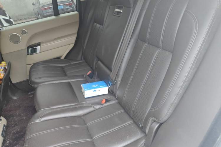 Used Land Rover Range 2015 3.0 SC V6 Vogue Left Rear Seat