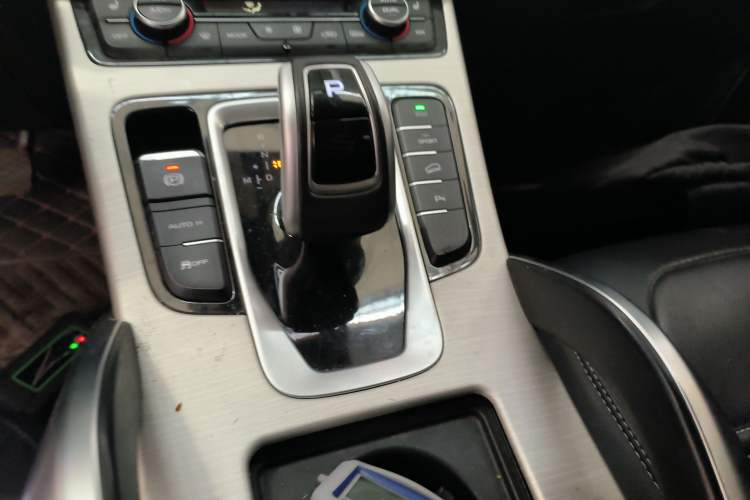 Used Geely Auto Emgrand X7 Sport 2020 1.8TD DCT Two-Wheel Drive Smart Connect 4G-Enabled Version