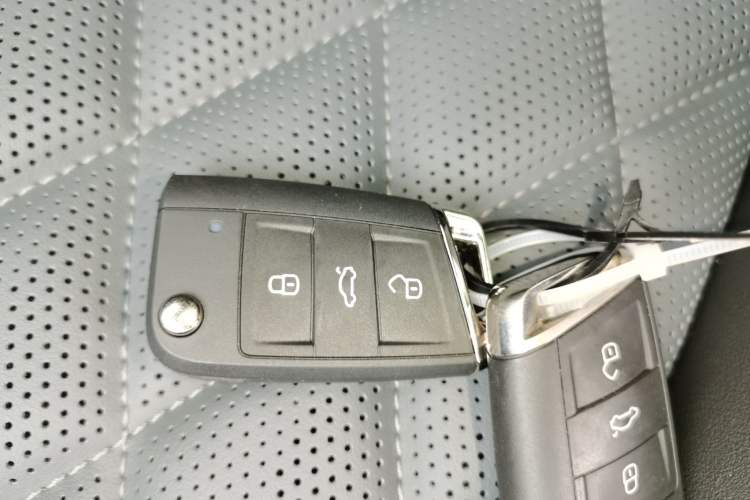 Used Volkswagen Sagitar 2025 300TSI DSG Excellence Edition Vehicle Key