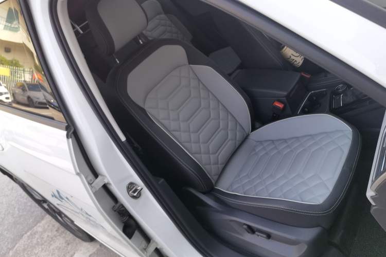 Used Volkswagen Tayron 2023 Revised Version 380TSI All-Wheel Drive R-Line High-Energy Edition
