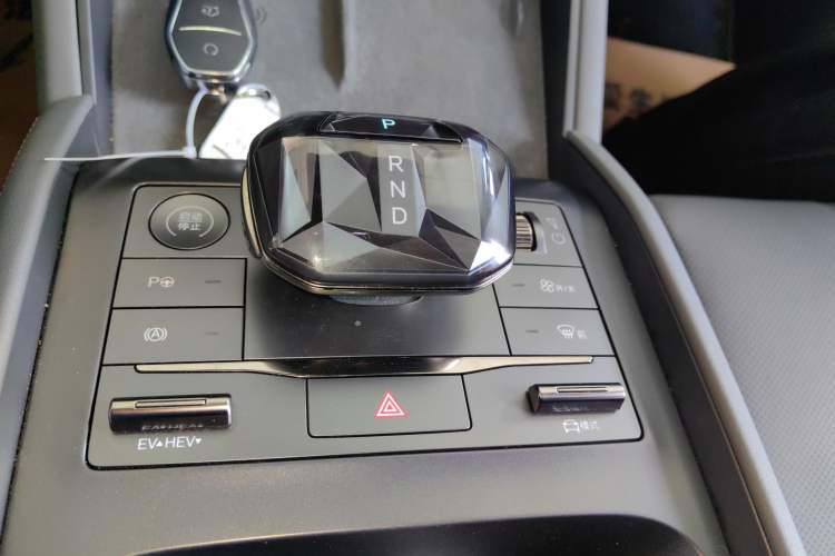 Used BYD Qin L 2025 DM-i Smart Drive 120KM Superior Model