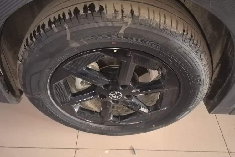 Used Venucia VX6 2024 520 Executive Edition