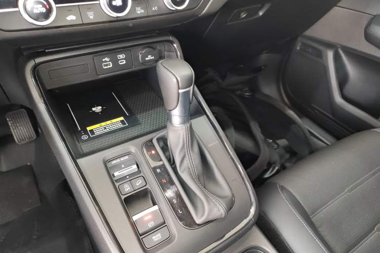 Used Honda CR-V 2024 240TURBO Two-Wheel-Drive FENGSHANG Edition 5 Seats Gear Lever