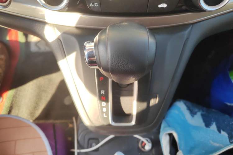 Used Honda CR-V 2015 2.0L two-wheel drive Fashion Edition Gear Lever