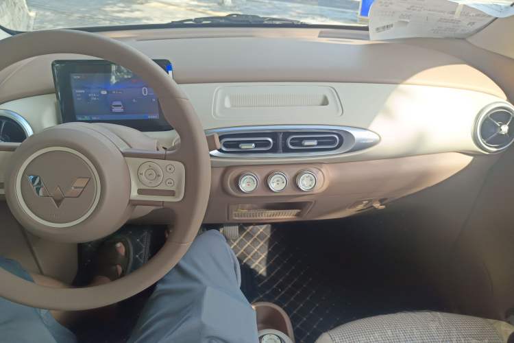 Used Wuling Hongguang MINIEV 2025 Four-Door Version Advanced Edition