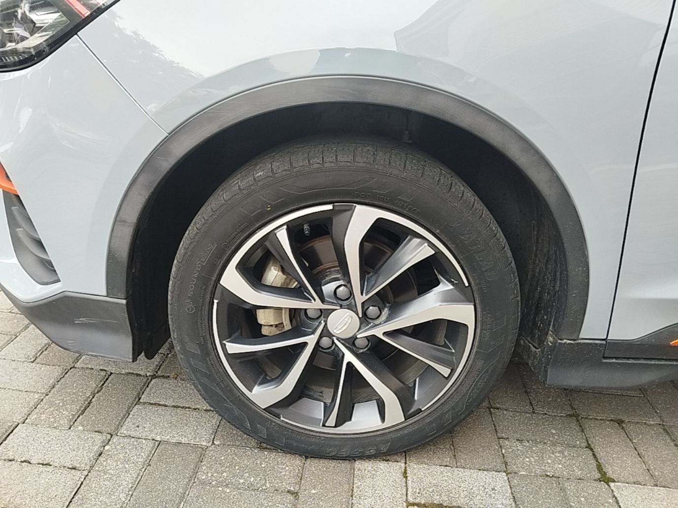 Geely Auto Emgrand S 2022 1.4T CVT Crossover Player Edition — снимка 10