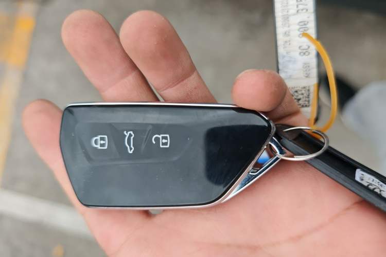 Used Volkswagen ID.4 CROZZ 2025 Pure Edition Vehicle Key