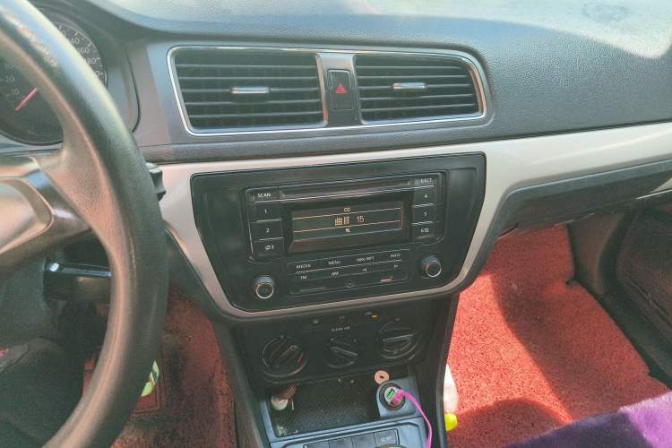 Used Volkswagen Lavida 2017 1.6L Manual Fashion Edition
